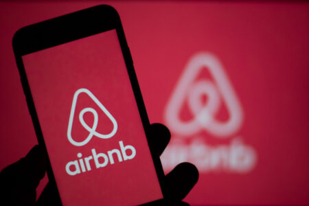 Taxe de séjour : Airbnb verse 148 M€ aux communes françaises pour les séjours 2022