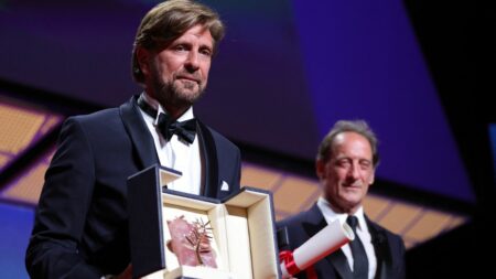 Festival de Cannes : le réalisateur suédois Ruben Östlund sera le président du jury de la 76e édition
                              Les organisateurs du festival ont annoncé avoir confié cette responsabilité à l'un des huit cinéastes au monde ayant remporté deux Palmes d'or.