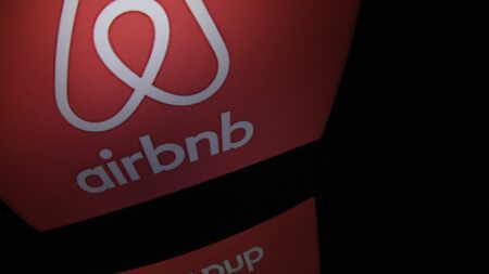 Dans la peau de l'info. Ce qu'il faut savoir de la niche fiscale "Airbnb"
                              Tous les matins, Marie Dupin se glisse dans la peau d'une personnalité, d'un événement, d'un lieu ou d'un fait au cœur de l'actualité.