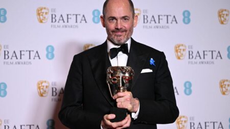 "A l'Ouest, rien de nouveau" d'Edward Berger triomphe aux Bafta à Londres, avec sept récompenses
                              Meilleur film, meilleur réalisateur entre autres, le film adapté du roman d'Erich Maria Remarque par Edward Berger rafle sept prix aux Bafta.