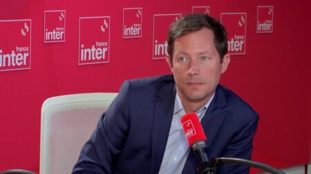 Retraites : "La réforme doit être améliorée, c'est une certitude", affirme François-Xavier Bellamy
                              Le vice-président des Républicains estime qu'il reste encore trop "d'injustices" dans le texte présenté par le gouvernement d'Emmanuel Macron.