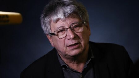 L'enquête visant le député LFI Eric Coquerel pour harcèlement et agression sexuels classée sans suite, annonce le parquet de Paris
                              L'enquête avait été ouverte en juillet à la suite d'accusation d'une militante de gauche, Sophie Tissier. L'avocat de cette dernière a fait part de sa volonté de "contester" cette décision.