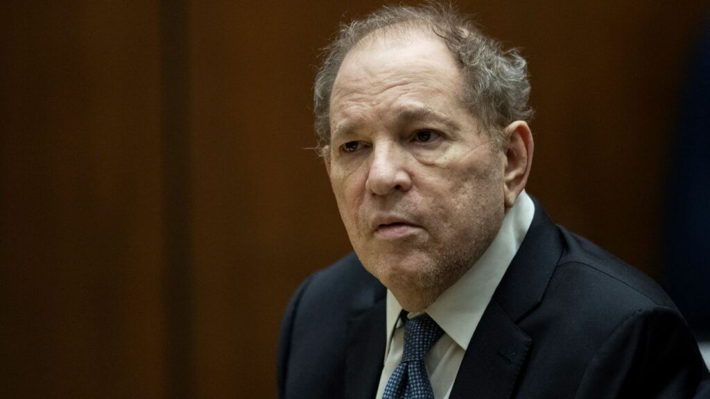 Etats-Unis : l'ancien producteur Harvey Weinstein écope de 16 ans de prison pour viol, après une première condamnation dans une autre affaire en 2020
                              L'ancien producteur, magnat déchu d'Hollywood, a fait appel de sa condamnation dans ce second procès à Los Angeles, aux Etats-Unis.