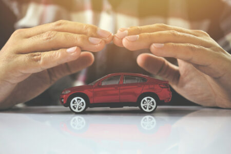 Lancement du premier contrat d'assurance auto en groupe en France