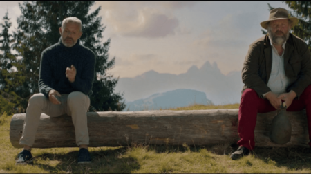 Cinéma : "Les Choses Simples", rencontre de deux hommes aux visions contraires
                              Le film "Les Choses Simples" sort en salles mercredi 22 février. La rencontre improbable entre deux hommes que tout oppose, mais qui vont devenir inséparables.