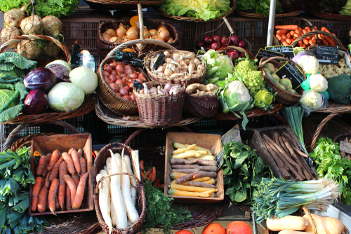Les agriculteurs français demandent de l'aide alors que les ventes d'aliments biologiques chutent