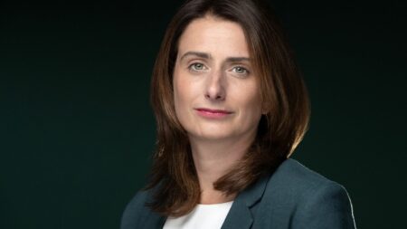 Zones à faibles émissions : Marine Tondelier (EELV) favorable à une temporisation
                              Marine Tondelier, secrétaire nationale d'Europe Ecologie Les Verts, est l’invitée des "4 Vérités" de France 2, mardi 28 février.