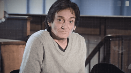 Affaire Palmade : le comédien en détention provisoire
                              Dans la matinée du lundi 27 février, la cour d'appel de Paris a ordonné le placement en détention provisoire de Pierre Palmade. L'acteur est mis en examen pour "homicide involontaire" après l'accident...