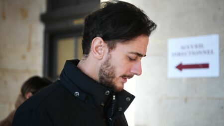 Le chanteur marocain Saad Lamjarred condamné à six ans de prison pour viol à Paris
                              L'artiste, célèbre dans tout le monde arabe, a été reconnu coupable d'avoir violé et frappé une femme dans une chambre d'hôtel en 2016.