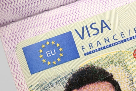 Un sénateur français soutient la campagne pour des visas simplifiés pour les résidences secondaires