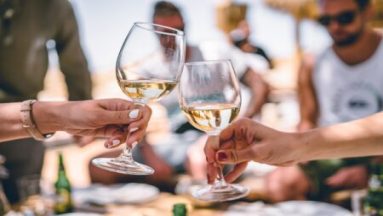 Investir dans le vin : conseils pour réussir son placement