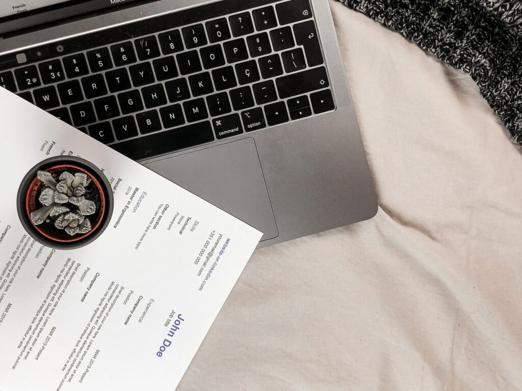 Indeed : les astuces pour rédiger un CV accrocheur et efficace