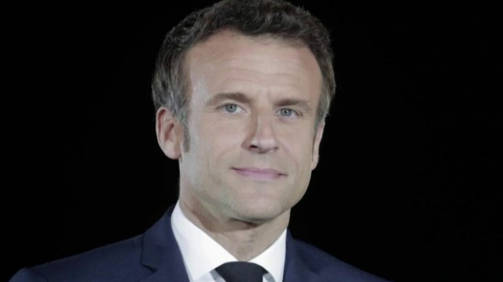 Réforme des retraites : ce à quoi il faut s'attendre lors de l'entretien d'Emmanuel Macron
                              Emmanuel Macron donnera sa première interview après l'adoption de la réforme des retraites mercredi 22 mars, dans les JT de 13 Heures de TF1 et France 2. La journaliste Nathalie Saint-Cricq, présente ...