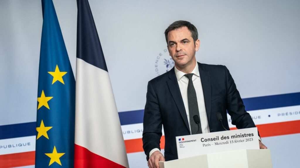 Réforme des retraites : "Nous tiendrons l’objectif" de l’équilibre en 2030, assure Olivier Véran
                              Olivier Véran, porte-parole du gouvernement, est l’invité des "4 Vérités" de France 2, lundi 6 mars.