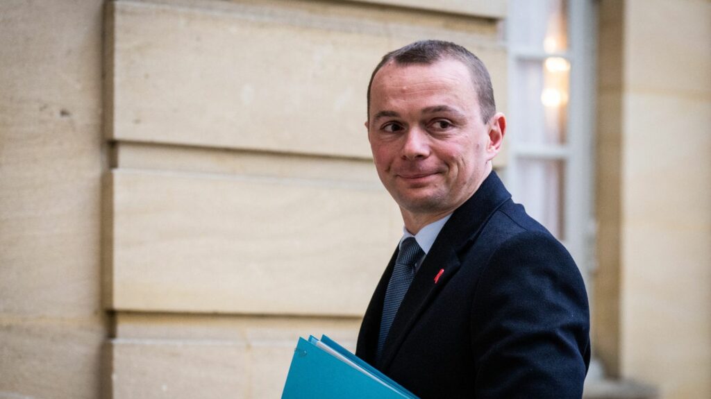 Réforme de l'assurance-chômage : plusieurs syndicats déposent des recours devant le Conseil d'Etat
                              Cette réforme prévoit une baisse de 25% de la durée d'indemnisation pour tous les demandeurs d'emploi qui ont ouvert des droits depuis le 1er février.