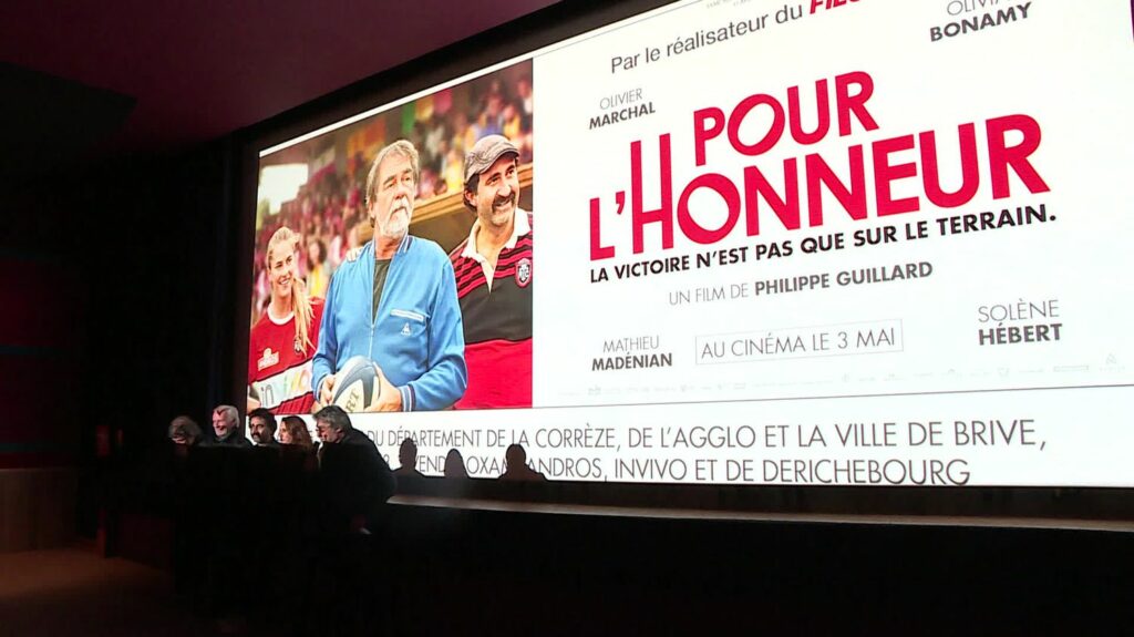 Philippe Guillard et l'équipe de son film "Pour l'honneur" retournent sur les lieux du tournage en Corrèze pour une avant-première
                              "Pour l'honneur" a été tourné l'été dernier en Corrèze. Le réalisateur Philippe Guillard est revenu dans le village de Meymac pour une avant-première très chaleureuse, en compagnie d'habitants qui app...