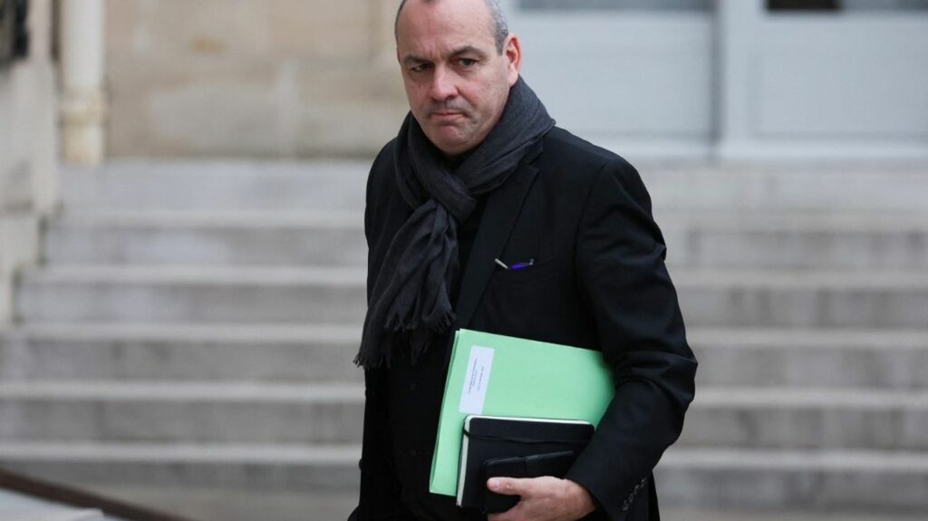 Retraites : Laurent Berger rencontrera mercredi à l'Assemblée nationale des députés Républicains opposés à la réforme
                              Le secrétaire général de la CFDT, a répondu favorablement à l’invitation du député Aurélien Pradié et échangera mercredi avec des députés Républicains (LR) à l'Assemblée nationale, selon une informati...