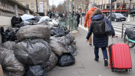 Réforme des retraites : est-il légitime de bloquer le pays ?
                              Clément Viktorovitch revient chaque semaine sur les débats et les enjeux politiques. Dimanche 12 mars : la volonté affichée par certains opposants à la réforme des retraites de "mettre le pays à l'arr...
