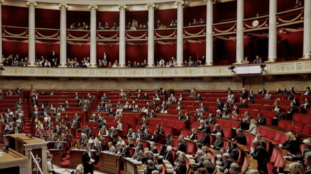 Réforme des retraites : convaincre les députés LR à tout prix ?
                              Le gouvernement tente par tous les moyens de convaincre des députés LR de voter pour la réforme des retraites. Explications.