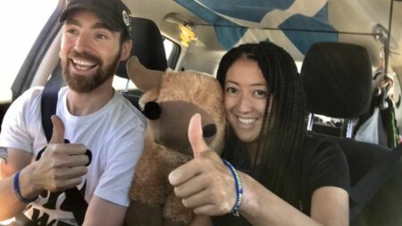 Du Pôle Nord au Pôle Sud en voiture électrique, le voyage inédit de 27 000 kilomètres d'un couple britannique
                              Chris et Julie Ramsey vont partir du Nunavut au Canada, cette semaine, avec leur véhicule électrique équipé, en plus de sa prise de recharge, de deux panneaux solaires. Objectif : tester l’autonomie s...