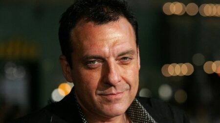 L'acteur Tom Sizemore, connu pour son rôle dans "Il faut sauver le soldat Ryan", est mort à l'âge de 61 ans
                              L'acteur américain demeurait dans un état critique depuis qu'il avait été victime d’une rupture d’anévrisme brutale, mi février dernier.