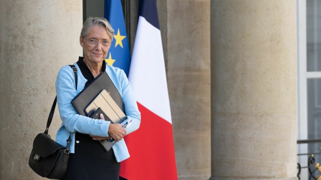 Politique : Élisabeth Borne affiche sa volonté d’apaiser le pays
                              Alors que le climat social est tendu, la Première ministre cherche à tourner la page politique de la réforme des retraites.