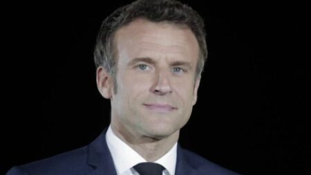 Réforme des retraites : ce à quoi il faut s'attendre lors de l'entretien d'Emmanuel Macron
                              Emmanuel Macron donnera sa première interview après l'adoption de la réforme des retraites mercredi 22 mars, dans les JT de 13 Heures de TF1 et France 2. La journaliste Nathalie Saint-Cricq, présente ...