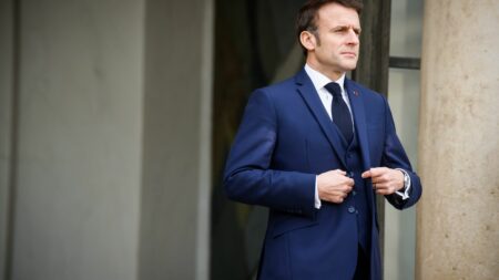 Réforme des retraites : la petite phrase d’Emmanuel Macron la veille de sa prise de parole
                              Mercredi 22 mars, Emmanuel Macron va s’exprimer. La veille, des propos rapportés ont été critiqués par une partie des personnes mobilisées contre la réforme des retraites. Explications.