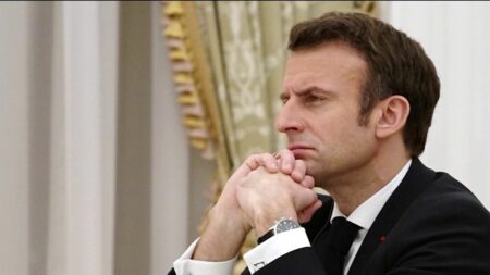 Réforme des retraites : le mandat d’Emmanuel Macron dans l’impasse ?
                              Fragilisé par le recours à l'article 49.3 sur la réforme des retraites, Emmanuel Macron s’apprête à vivre une suite de mandat tumultueuse. Comment rebondir ?