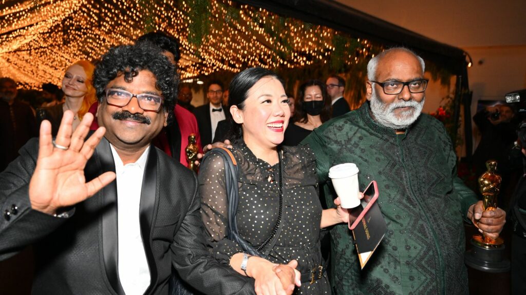 "Naatu Naatu" et "The Elephant Whisperers" : l'Inde "folle de joie et fière" de ses films récompensés aux Oscars
                              Le Premier ministre Narendra Modi a déclaré lundi que l'Inde était "folle de joie et fière" que deux films indiens aient été récompensés par des Oscars lors d'une soirée historique pour les production...