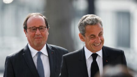 Devant les députés, François Hollande et Nicolas Sarkozy défendent leur bilan sur le nucléaire lorsqu'ils étaient présidents
                              Les anciens chefs de l'Etat ont balayé les reproches qui leur ont été faits sur les raisons des difficultés actuelles du parc nucléaire.