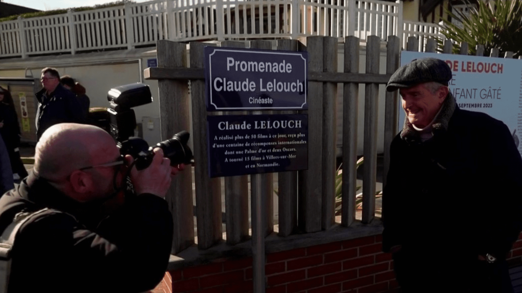 Calvados : Villers-sur-Mer rend hommage à Claude Lelouch
                              En Normandie, la ville de Villers-sur-Mer a rendu un bel hommage au cinéaste Claude Lelouch, en donnant son nom à une promenade. Une commune qu'il affectionne depuis qu'il est enfant et qu'il a découv...