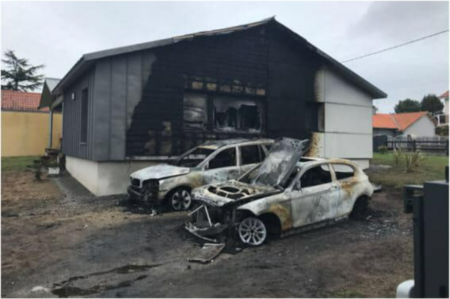 La maison du maire français incendiée au milieu des tensions autour du centre de demandeurs d'asile