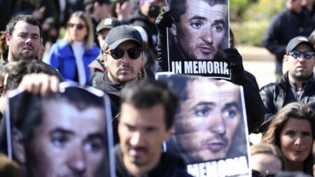 Mort d'Yvan Colonna : des données ont-elles été volontairement effacées pour brouiller l'enquête sur la mort du militant corse en prison ?
                              Yvan Colonna, condamné à la réclusion à perpétuité pour l'assassinat du préfet de Corse Claude Erignac, est mort le 21 mars 2021 après avoir été agressé par un codétenu de la prison d'Arles (Bouches-d...