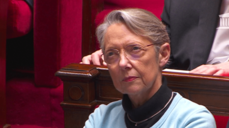 Motion de censure : le gouvernement sauvé à neuf voix près
                              Les deux motions de censure déposées après l’utilisation du 49.3 par Elisabeth Borne ont été votées lundi 20 mars. Il fallait 287 voix pour sauver le gouvernement, la motion du groupe indépendant Liot...