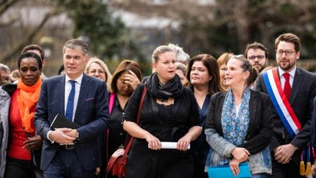 Réforme des retraites : "pyromane", "provocation", "déni"... La Nupes accuse Emmanuel Macron d'"exacerber les tensions"
                              Le chef de l'Etat a estimé que "la foule" qui manifeste n'a "pas de légitimité face au peuple qui s'exprime à travers ses élus", devant des parlementaires de la majorité réunis à l'Elysée mardi soir.