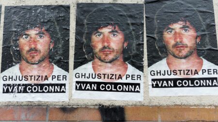 Info France TV
                    Assassinat d'Yvan Colonna : le Parquet national antiterroriste dément que des données sensibles aient pu être effacées
                              Selon un élu nationaliste et l'avocat de la famille, un signalement d'une surveillante de prison aurait disparu d'un logiciel réservé à l'administration pénitentiaire. Mais d'après les magistrats spéc...