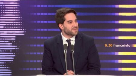 Réforme des retraites : "Les jeux sont faits sur cette commission mixte paritaire", déplore le député RN Thomas Ménagé
                              Il y a "un problème démocratique" dans le fait que la commission mixte paritaire, qui doit aboutir à un texte de compromis sur la réforme des retraites, est composée à "70 % d'élus favorables à la réf...