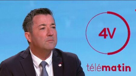 Réforme des retraites : "On n’a pas été suffisamment adroits", reconnaît Karl Olive (Renaissance)
                              Karl Olive, député des Yvelines, est l’invité des "4 Vérités" de France 2, vendredi 31 mars.