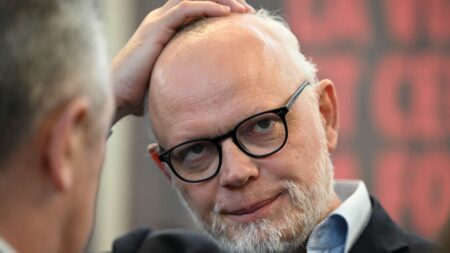 Réforme des retraites : l'ombre du 49.3 plane au-dessus du premier congrès du parti Horizons
                              En pleine contestation de la réforme des retraites, Edouard Philippe réunit aujourd'hui le congrès fondateur de son parti. Elisabeth Borne est attendue lors de ce rendez-vous placé sous le signe de la...