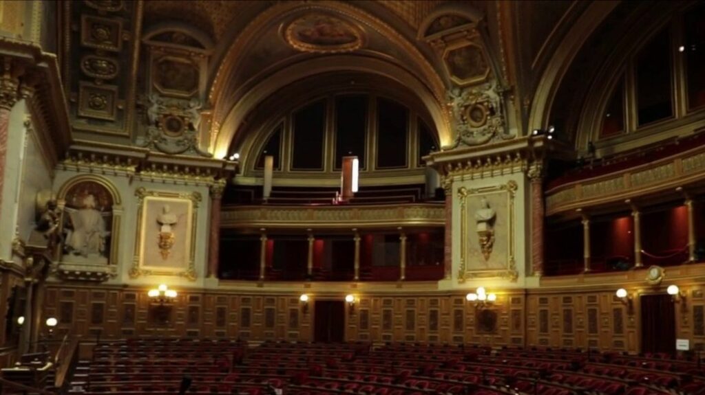 Réforme des retraites : une mesure pour les mères de famille ?
                              Alors que la réforme des retraites est étudiée par les sénateurs depuis le mardi 28 février, les Républicains souhaitent créer un amendement pour les mères de famille. En quoi consiste-t-il ?