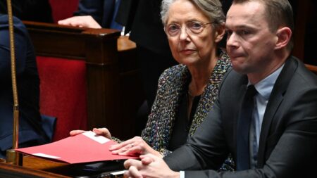 Réforme des retraites : "On a peut-être manqué d'audace" en utilisant le 49.3, juge le député Renaissance Eric Bothorel
                              Éric Bothorel, député Renaissance des Côtes-d'Armor, affirme que le gouvernement "devait" un vote "aux oppositions et aux opposants" sur la réforme des retraites.