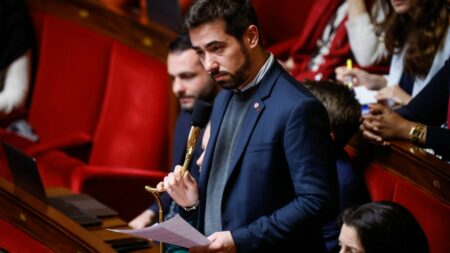 Mobilisation contre la réforme des retraites :  la gauche et l'exécutif s'écharpent à l'Assemblée nationale autour de l'action des forces de l'ordre
                              Face aux accusations de violences policières de la gauche, Gérald Darmanin répond que les policiers et les gendarmes "sont de véritables ouvriers de la sécurité".