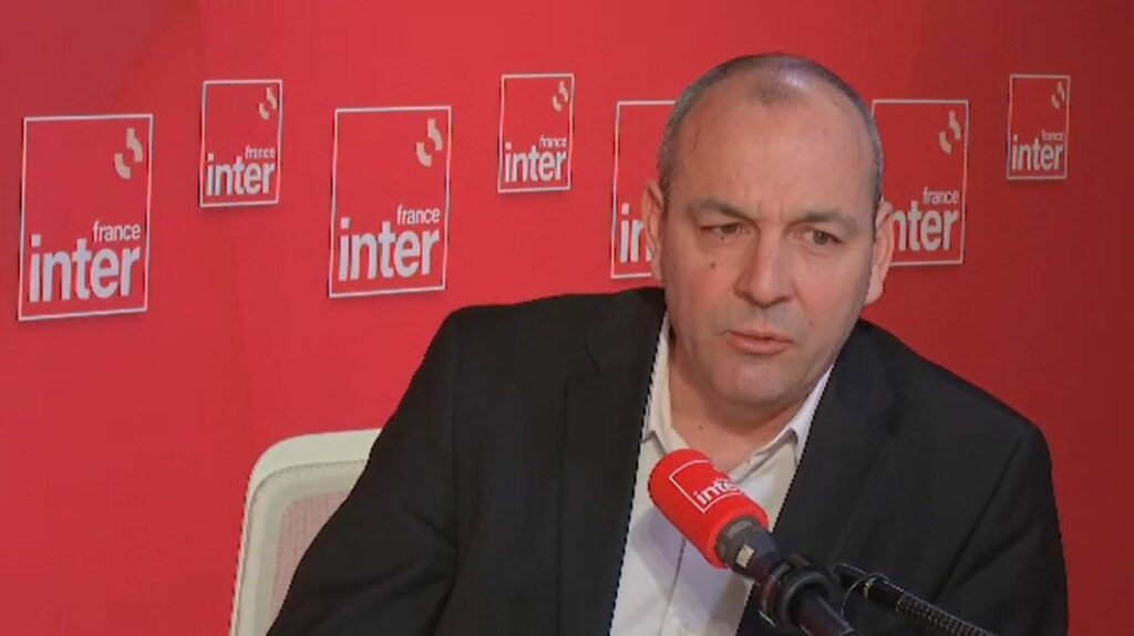 Réforme des retraites : "Le président de la République ne peut pas rester sourd", lance Laurent Berger qui déplore le "silence" d'Emmanuel Macron "depuis deux mois"
                              Le secrétaire général de la CGT estime que le président de la République devra écouter la mobilisation des Français  contre la réforme des retraites. Il estime que la journée du 7 mars sera plus impor...