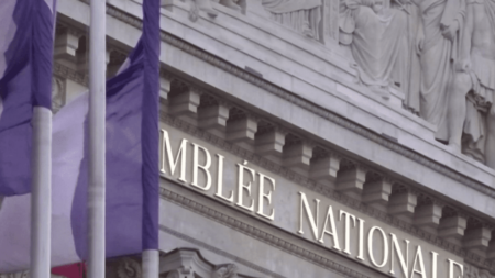Réforme des retraites : entre mobilisations citoyennes et motions de censure, une semaine décisive pour le gouvernement
                              La semaine du lundi 20 mars s'annonce compliquée pour Emmanuel Macron, avec cette neuvième journée de mobilisation contre la réforme des retraites jeudi. Les motions de censure seront quant à elle exa...