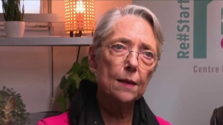 Politique : réforme des retraites, bras d'honneur et fin de vie… Le récapitulatif de la semaine
                              Jeudi 9 mars, la journaliste Caroline Motte présente les sujets politiques à ne pas manquer. Parmi eux, le débat sur la réforme des retraites ou le bras d'honneur d'Éric Dupond-Moretti.
