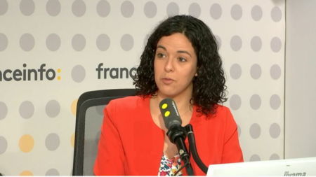Vote bloqué sur la réforme des retraites : "C'est plus qu'un déni de démocratie", dénonce Manon Aubry, eurodéputée LFI
                              Le gouvernement a demandé vendredi un vote unique du Sénat sur l'ensemble du texte pour donner un coup d'accélérateur aux débats.