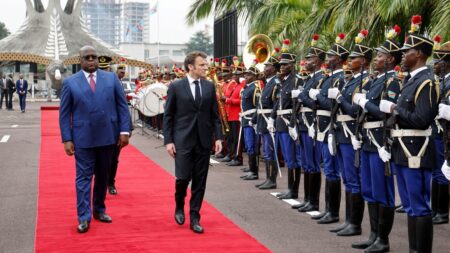 Tournée d'Emmanuel Macron en Afrique : "Il n'y a plus l'enthousiasme populaire qu'il pouvait y avoir à l'époque", estime un spécialiste
                              Emmanuel Macron achève samedi sa tournée dans quatre pays d'Afrique centrale. Sa visite a intéressé "assez modérément" les habitants des pays traversés, selon François Soudan, directeur de la rédactio...