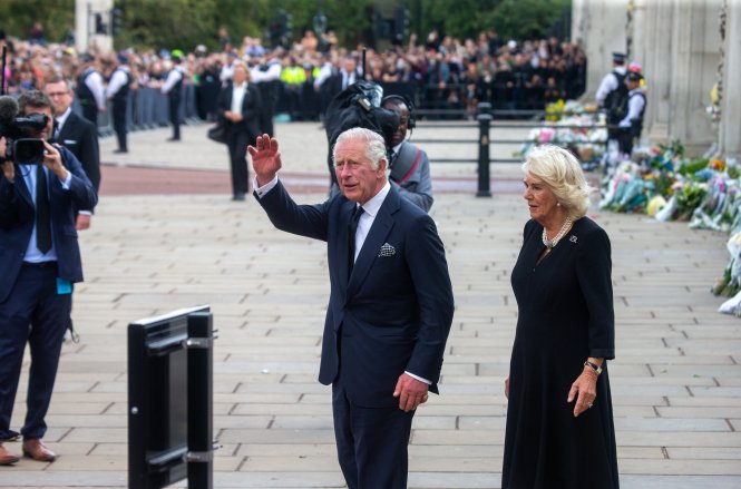 La visite d'État du roi Charles III reportée en raison des troubles liés aux retraites en France