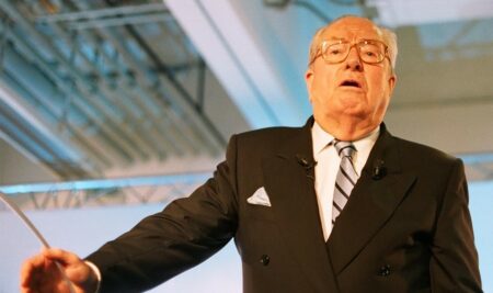 Jean-Marie Le Pen : entretien avec Philippe Cohen